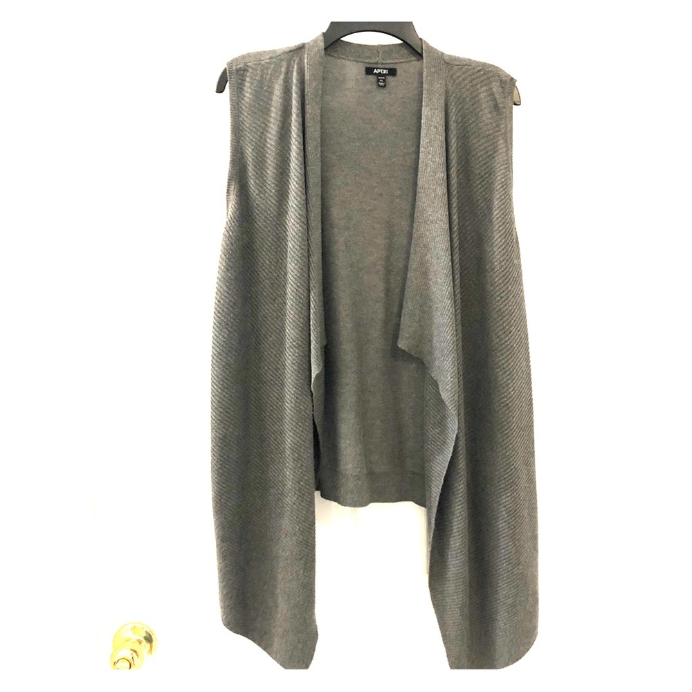 Apt. 9 gray knit flyaway vest petite large PL